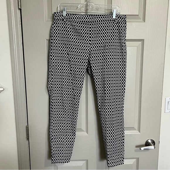 H&M WOMENS BLACK & WHITE CROPPED CIGARETTE TROUSERS SIZE 12 - Picture 1 of 8